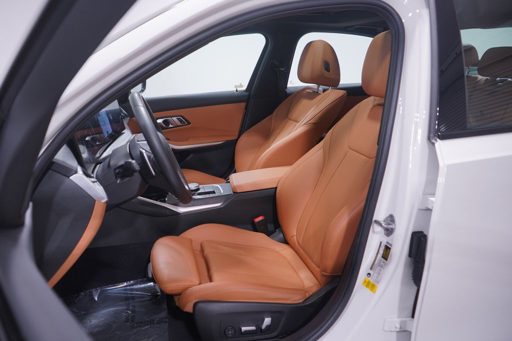 Thumbnail: 2023 BMW 3 Series - 7