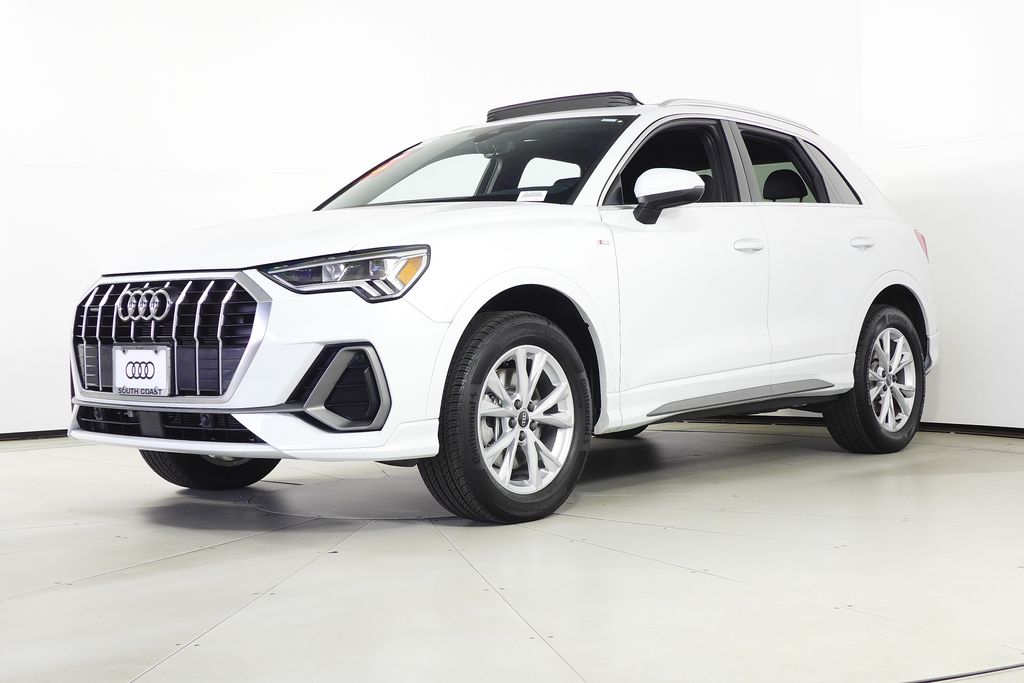 Thumbnail: 2023 Audi Q3 - 2