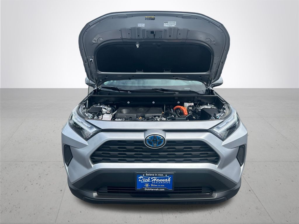 2024 Toyota RAV4 Hybrid XLE