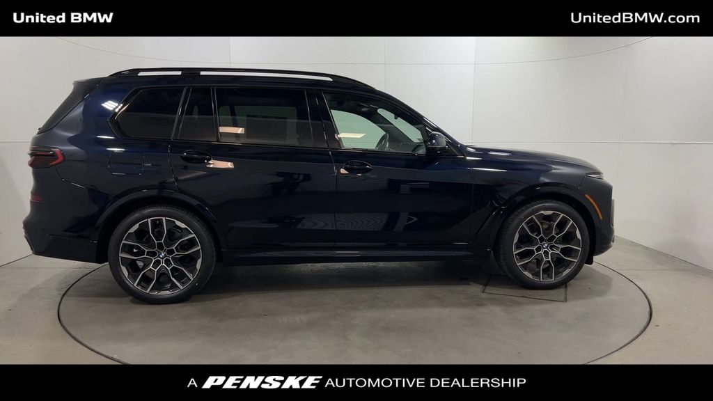 2025 BMW X7 xDrive40i 9