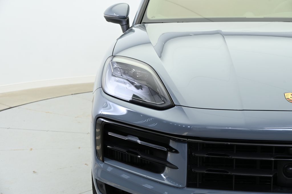 Thumbnail: 2024 Porsche  - 11