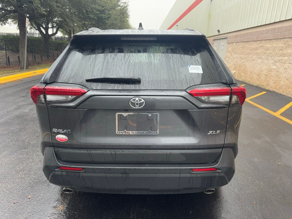 2023 Toyota RAV4 XLE 4