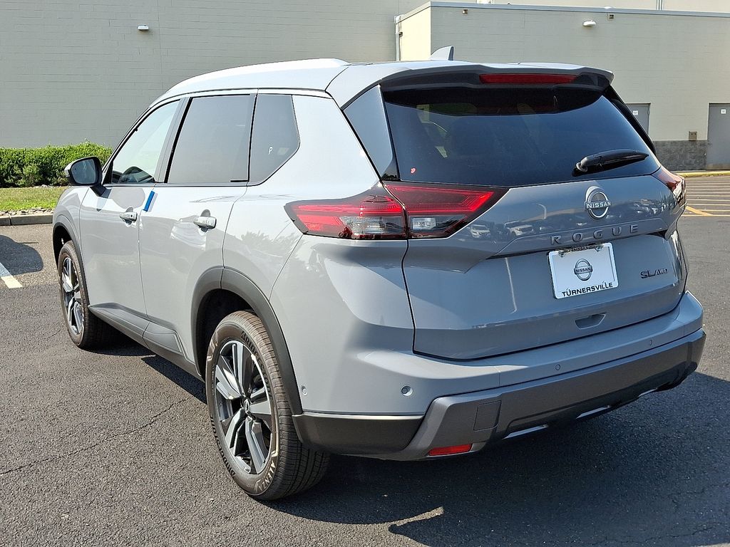 Thumbnail: 2025 Nissan Rogue - 3