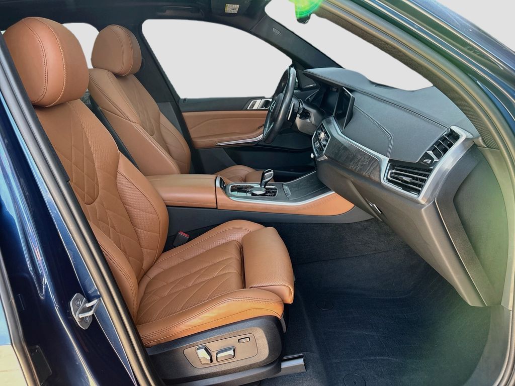 Thumbnail: 2023 BMW X5 - 20