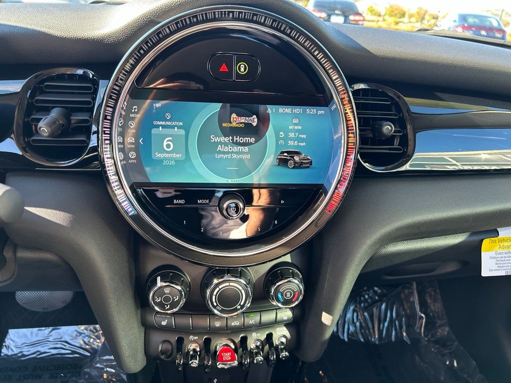 Thumbnail: 2022 MINI Cooper - 12
