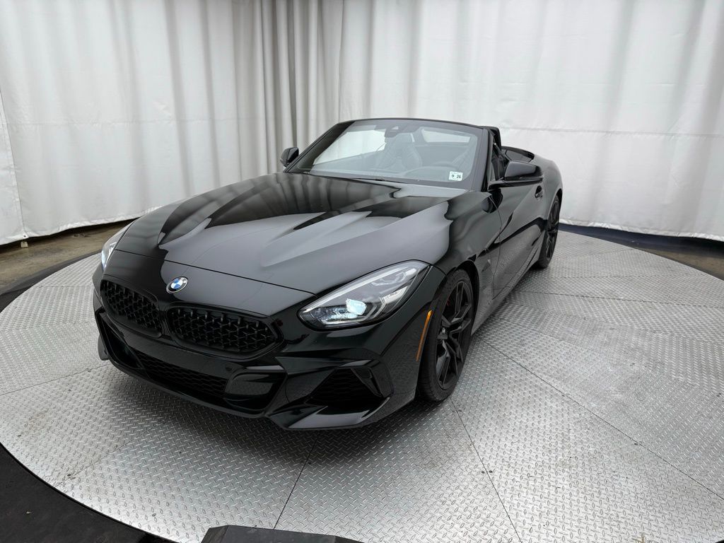 2022 BMW Z4 M40i Hero Image