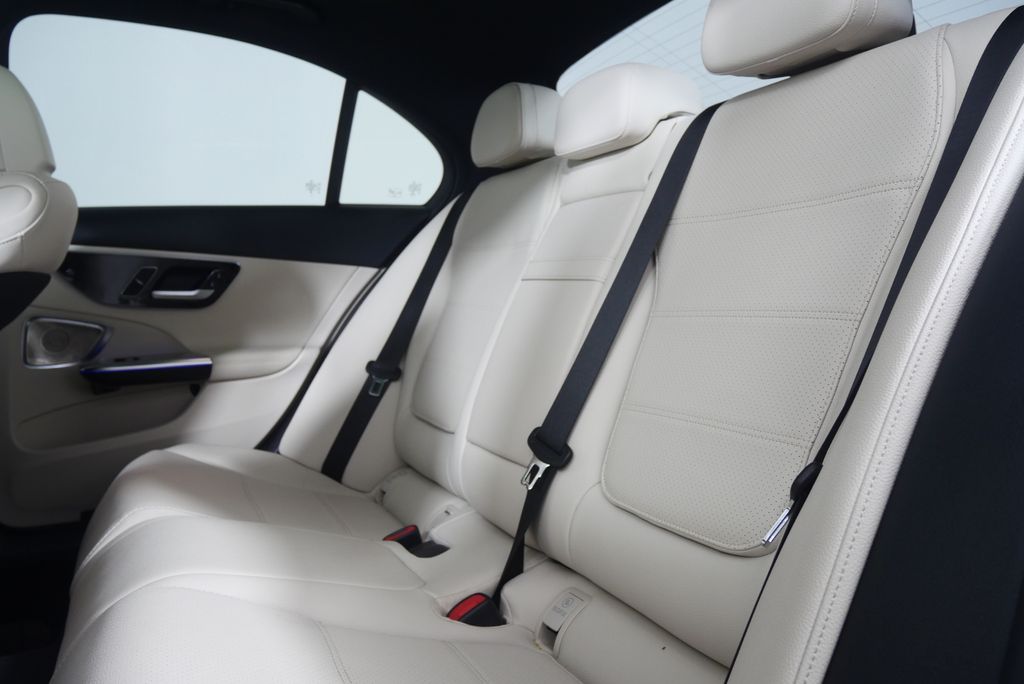 Thumbnail: 2023 Mercedes-Benz C-Class - 15