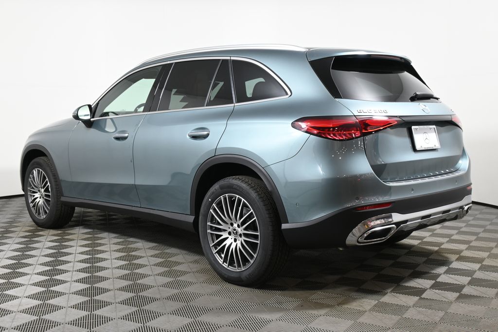 2025 Mercedes-Benz GLC 300 5