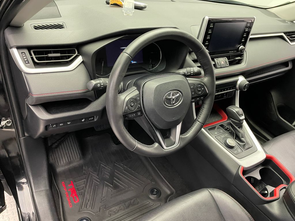 Thumbnail: 2020 Toyota RAV4 - 11