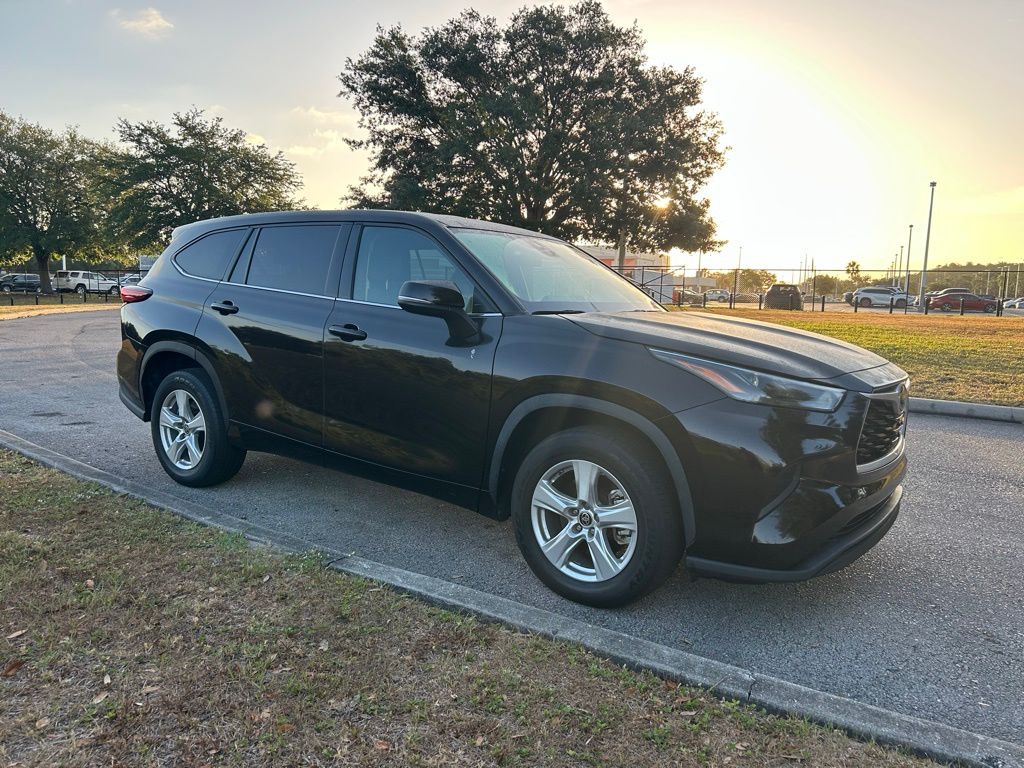 2022 Toyota Highlander L 7