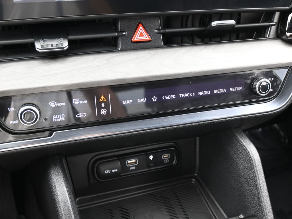 Used 2023 Glacial White Pearl Kia X-Line image 23