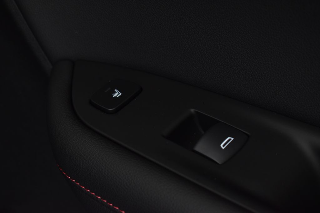 Thumbnail: 2021 Chevrolet Blazer - 18