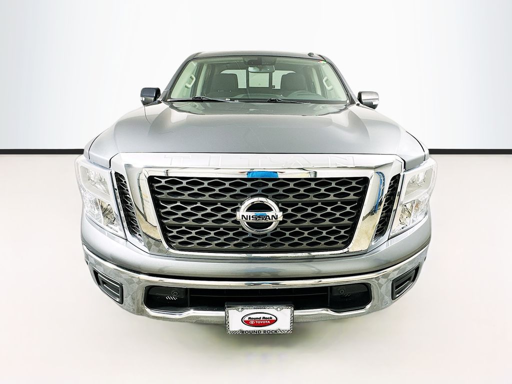 2018 Nissan Titan SV 2