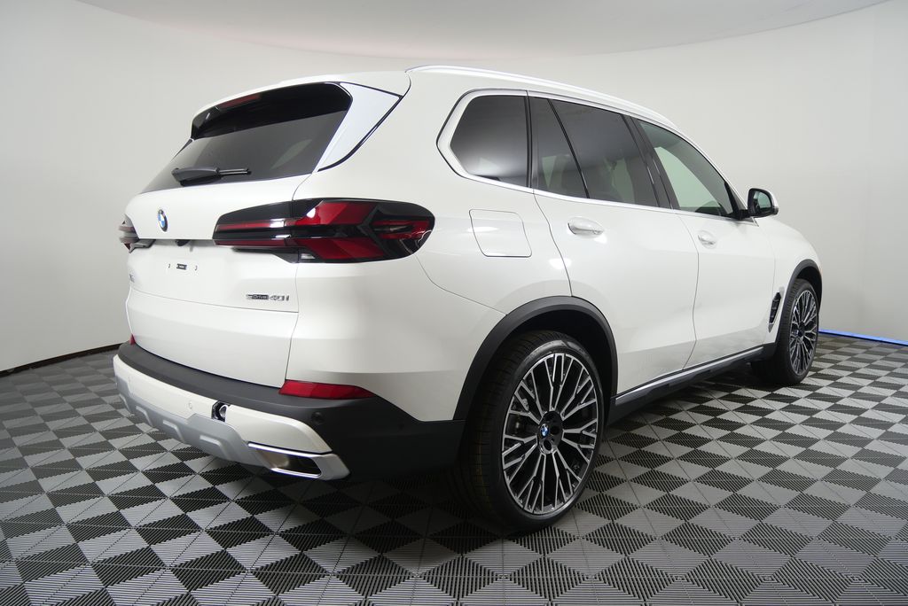 Thumbnail: 2026 BMW X5 - 3