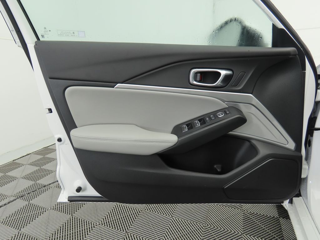 Thumbnail: 2025 Acura Integra - 26