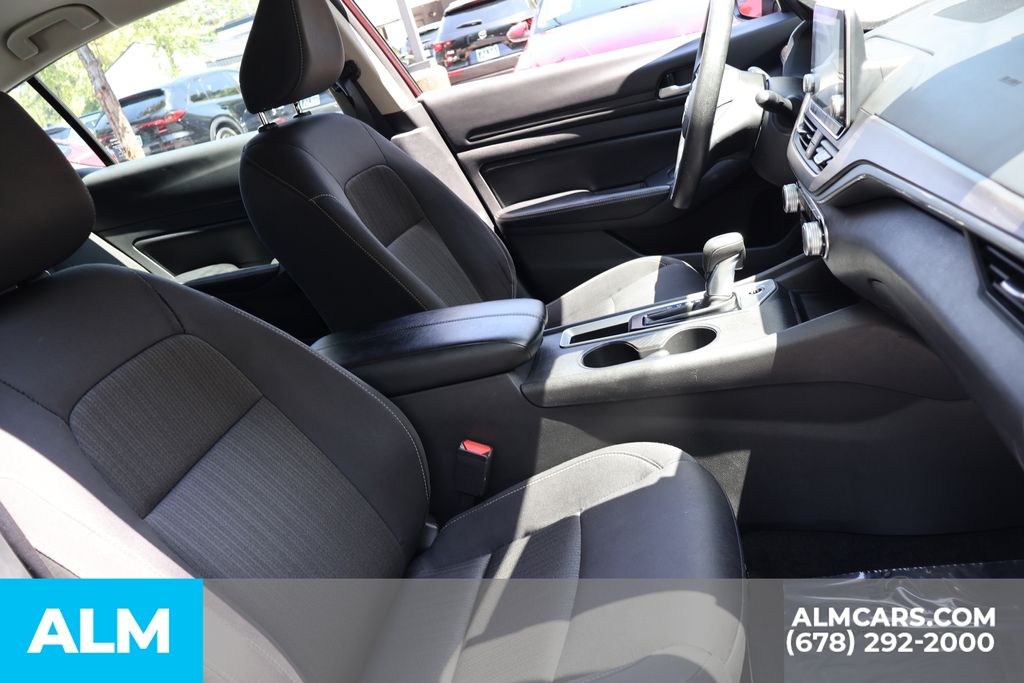 Used 2025 Red Nissan 2.5 SV image 24