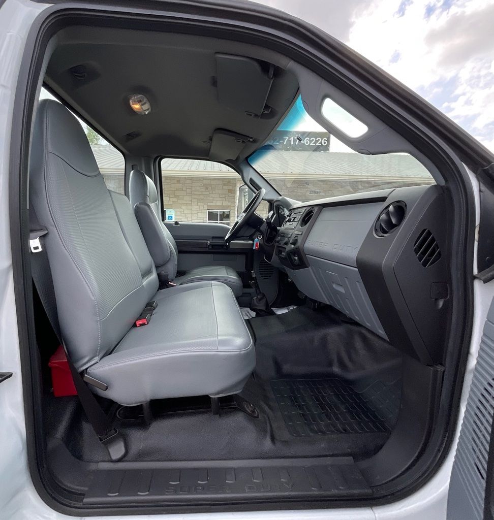 2018 Ford F-750SD Base White at Autostrade