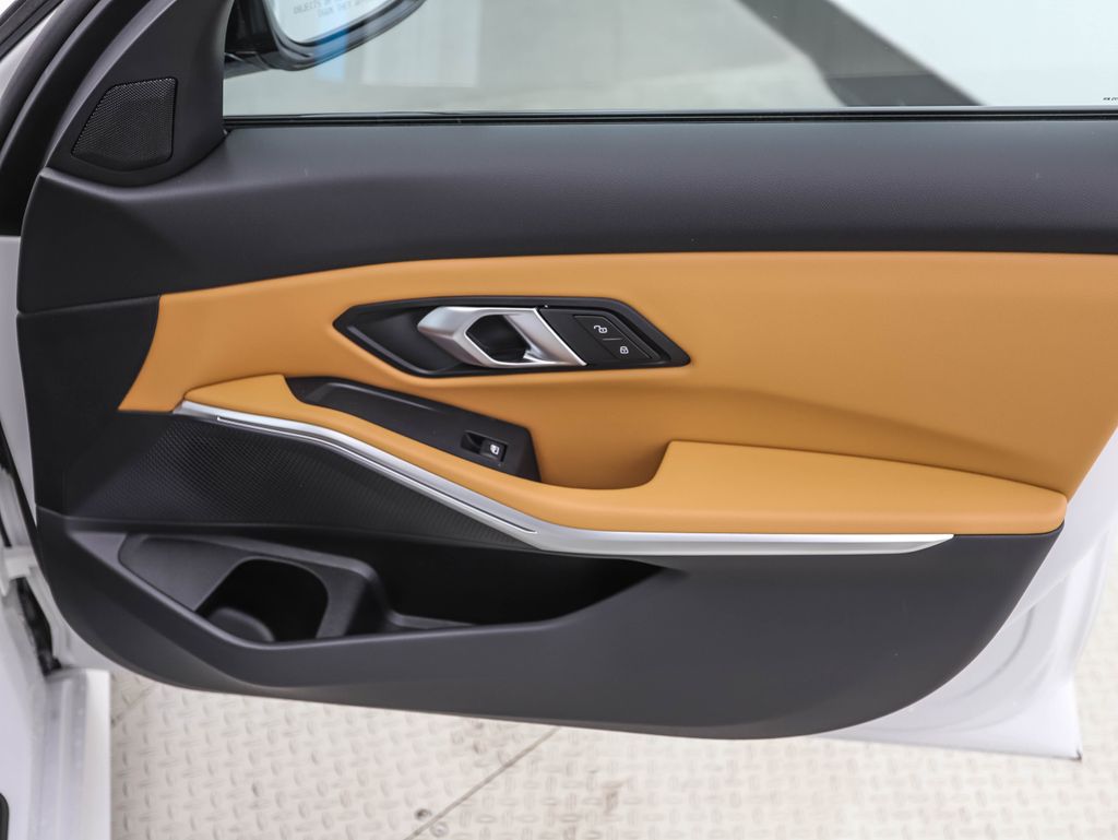 Thumbnail: 2025 BMW 3 Series - 29