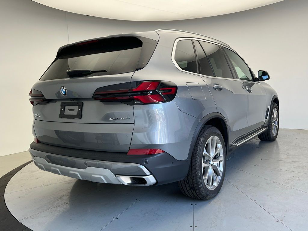 Thumbnail: 2026 BMW X5 - 3