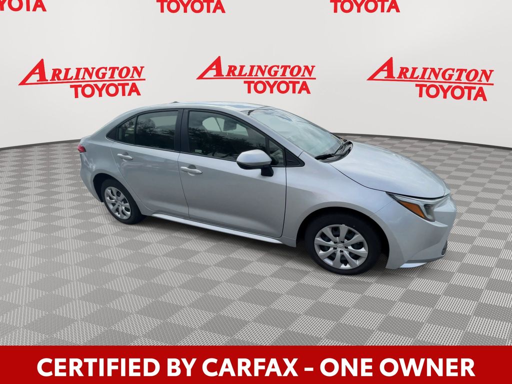 Used 2025 Toyota Corolla LE with VIN JTDBCMFE0S3077706 for sale in Kansas City