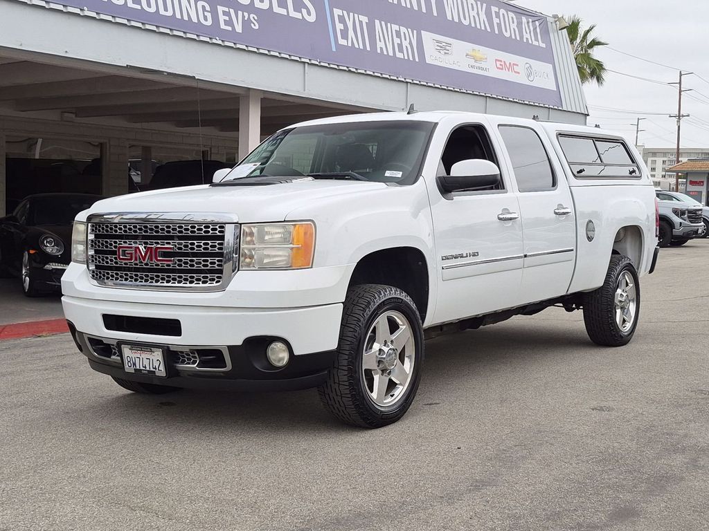 2011 GMC Sierra 2500HD Denali Crew Cab 4WD