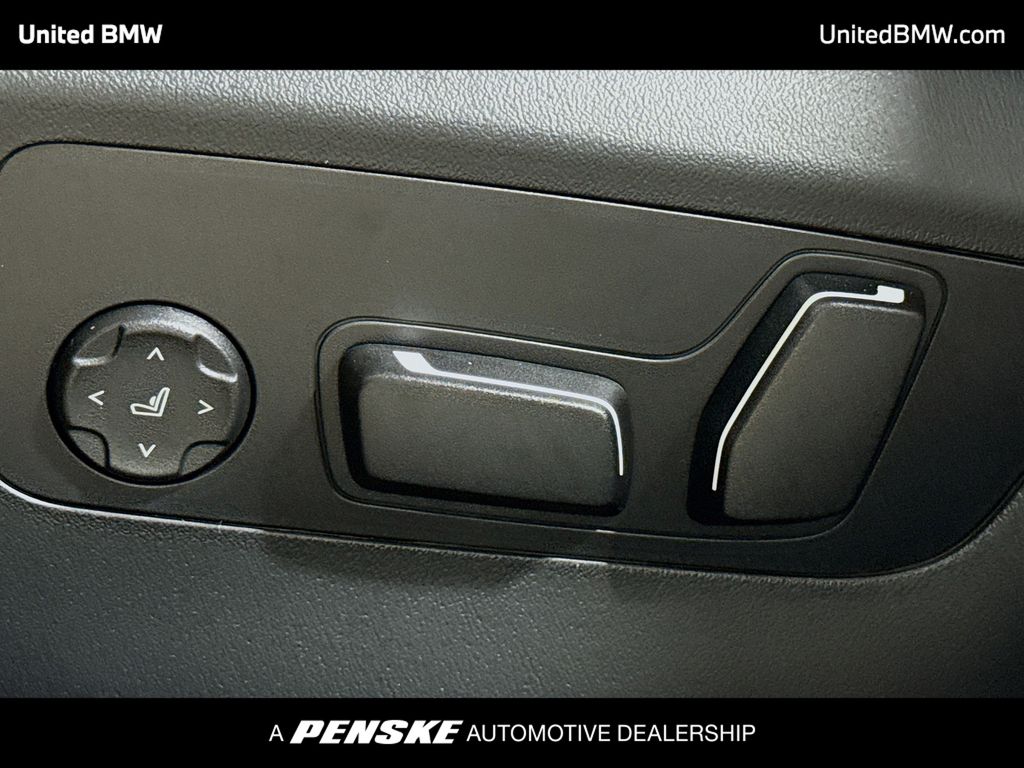 Thumbnail: 2026 BMW M5 - 4