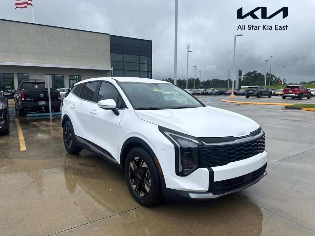 Glacial White Pearl 2026 Kia Sportage SUV / Crossover Front-Wheel Drive 8-Speed Automatic