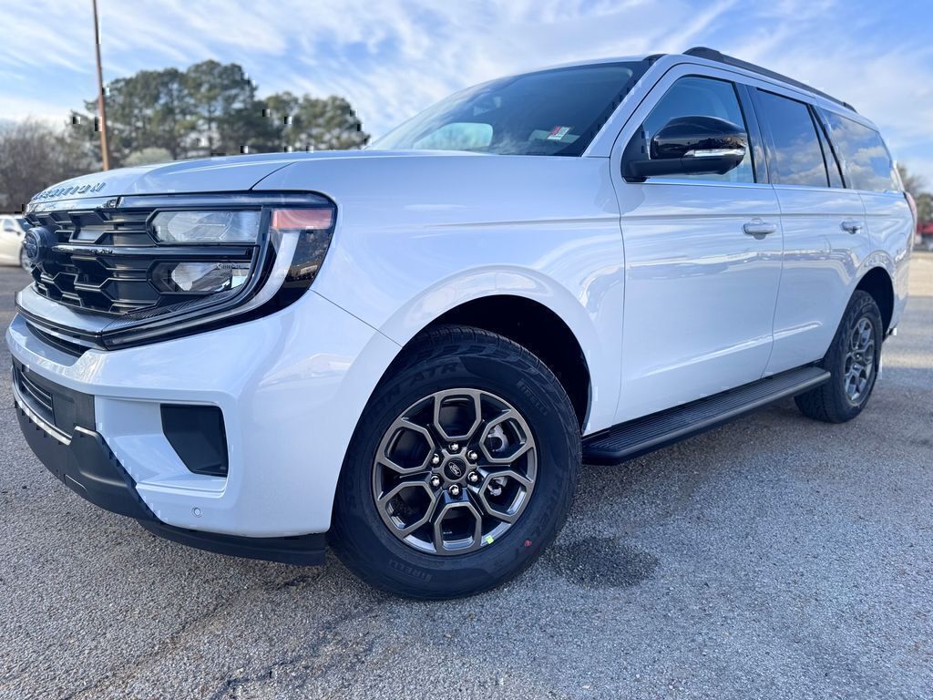 Space Silver Metallic 2026 Ford Expedition Active 4WD SUV / Crossover Four-Wheel Drive Automatic