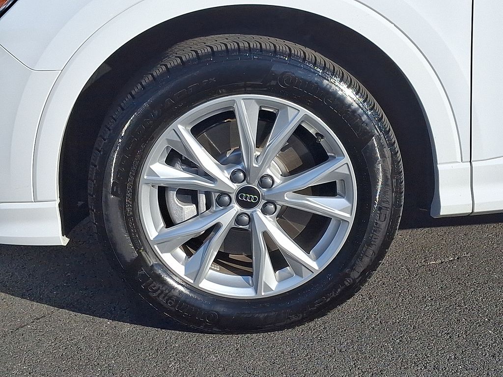 Thumbnail: 2025 Audi Q3 - 8