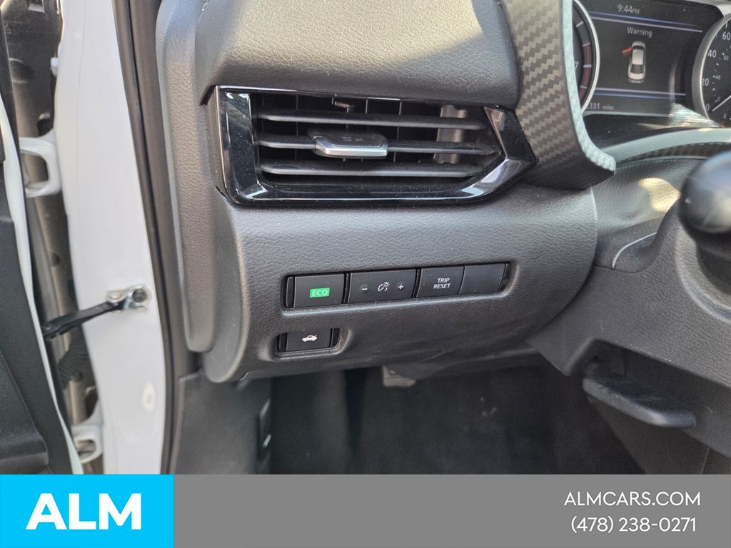 Used 2024 White Nissan SV image 31