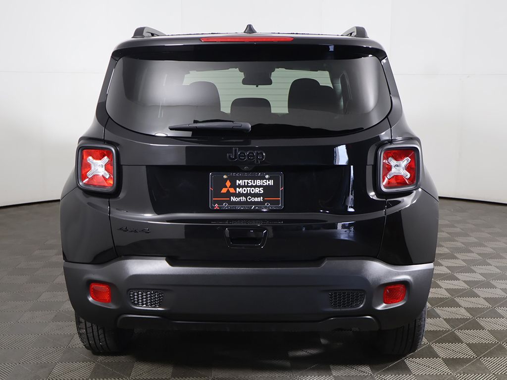 Used 2023 Black Jeep Latitude image 11