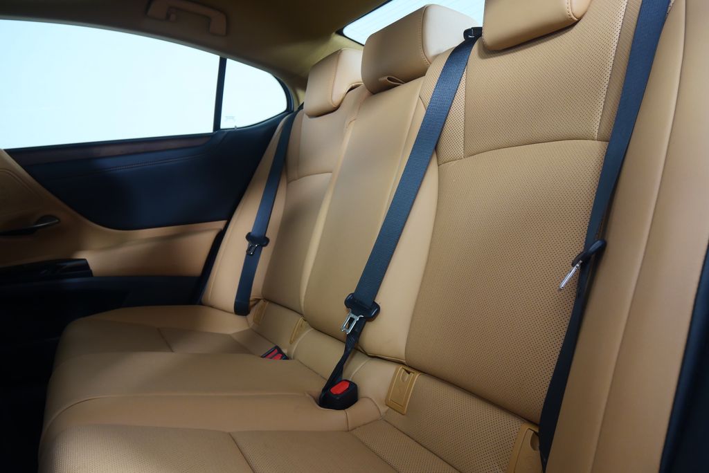 2023 Lexus ES 350 16