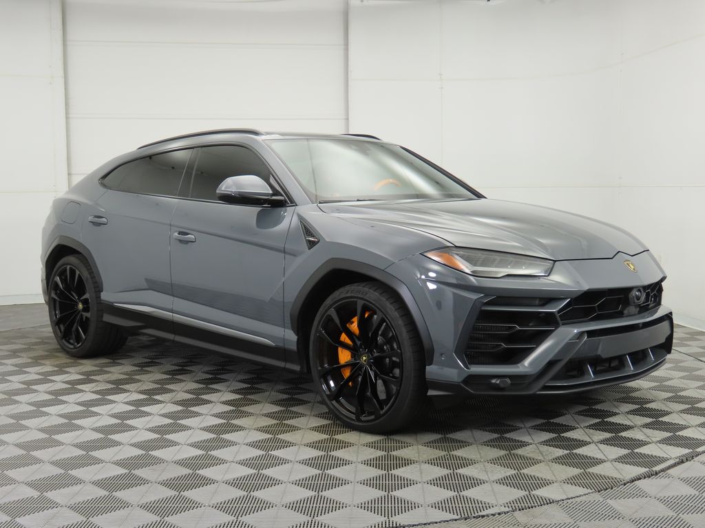 Thumbnail: 2021 Lamborghini Urus - 3