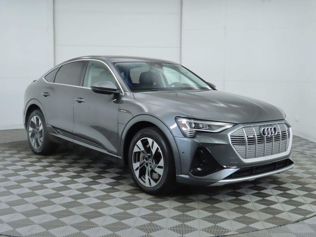 2022 Audi e-tron S Prestige 3
