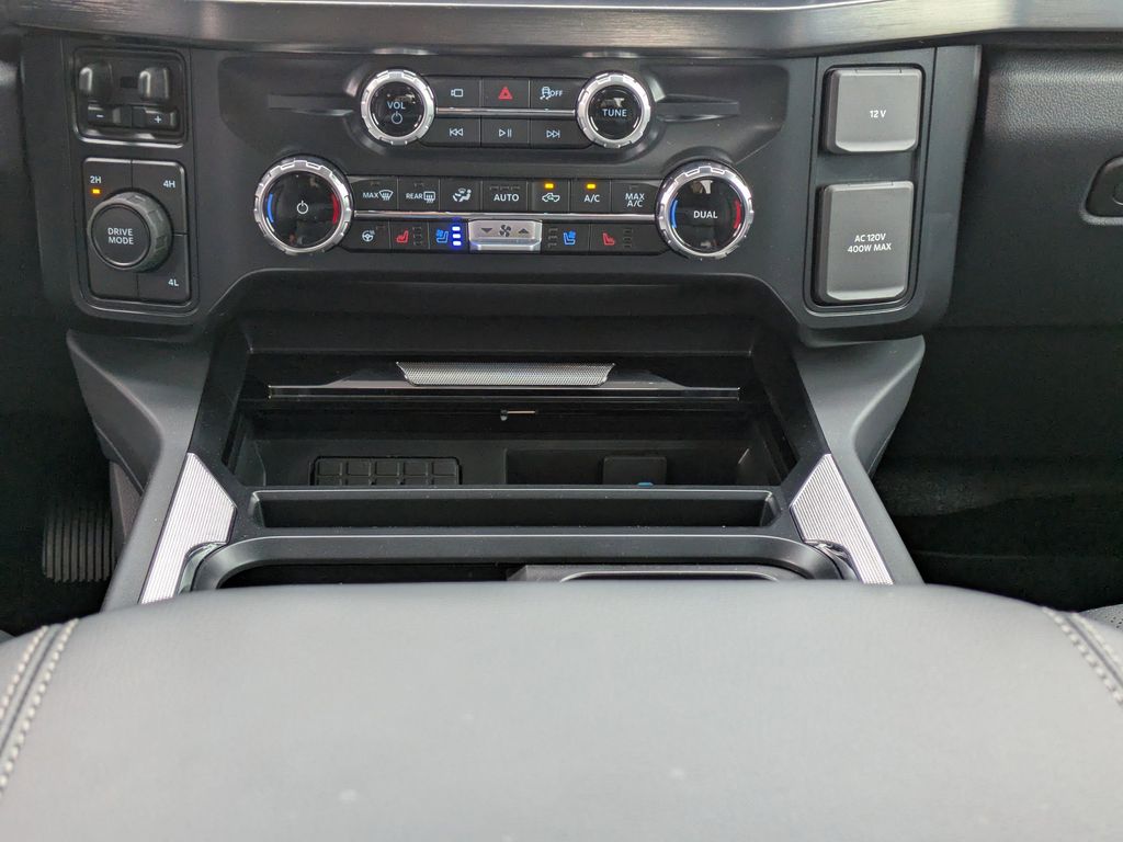 2025 Ford F-250 Black Widow