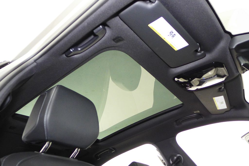 Thumbnail: 2024 BMW i5 - 18