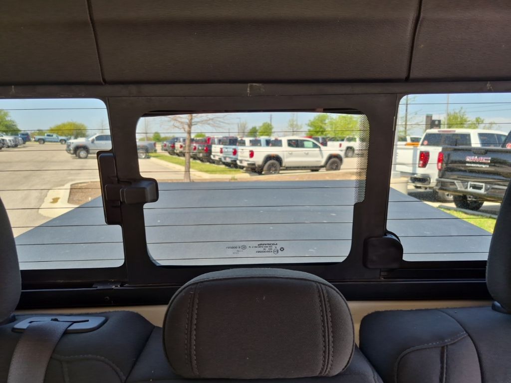 Used Car 2021 Jeep Gladiator  Rubicon For Sale Under $35,000 In Austin, Texas