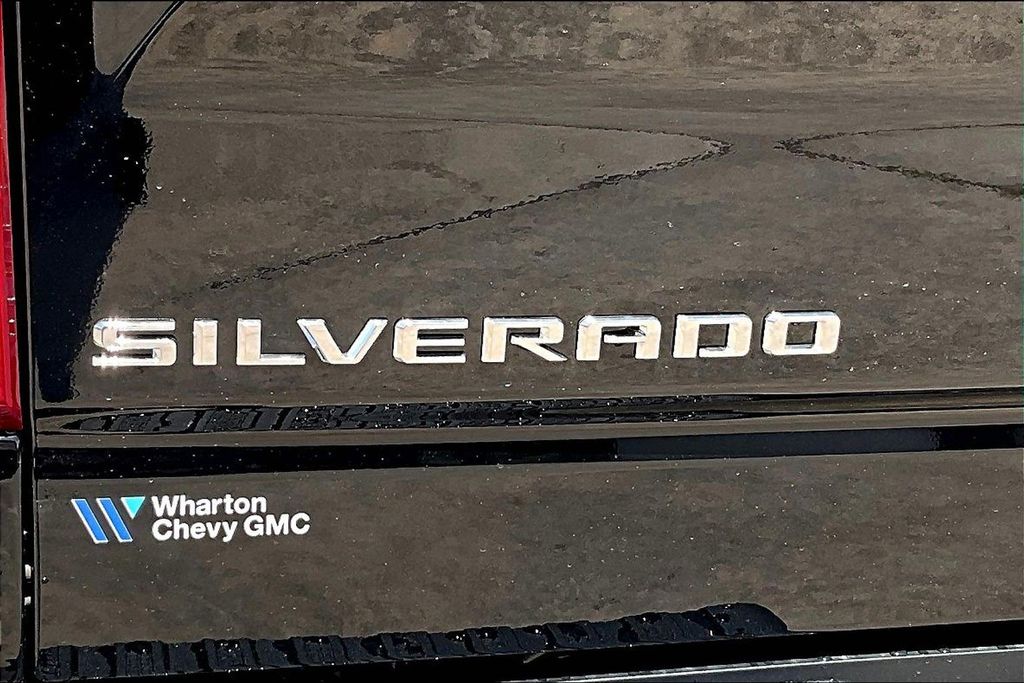 2026 GMC Sierra 2500HD AT4 - 11