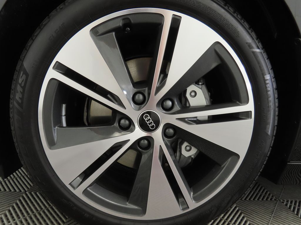 Thumbnail: 2025 Audi A6 - 30
