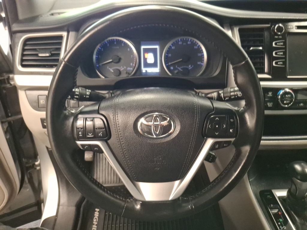 Used 2018 Toyota Highlander SUV