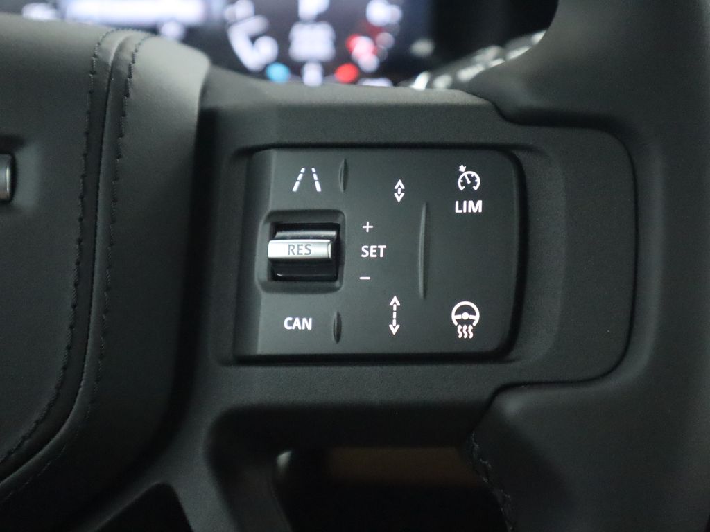 Thumbnail: 2025 Land Rover Defender - 12