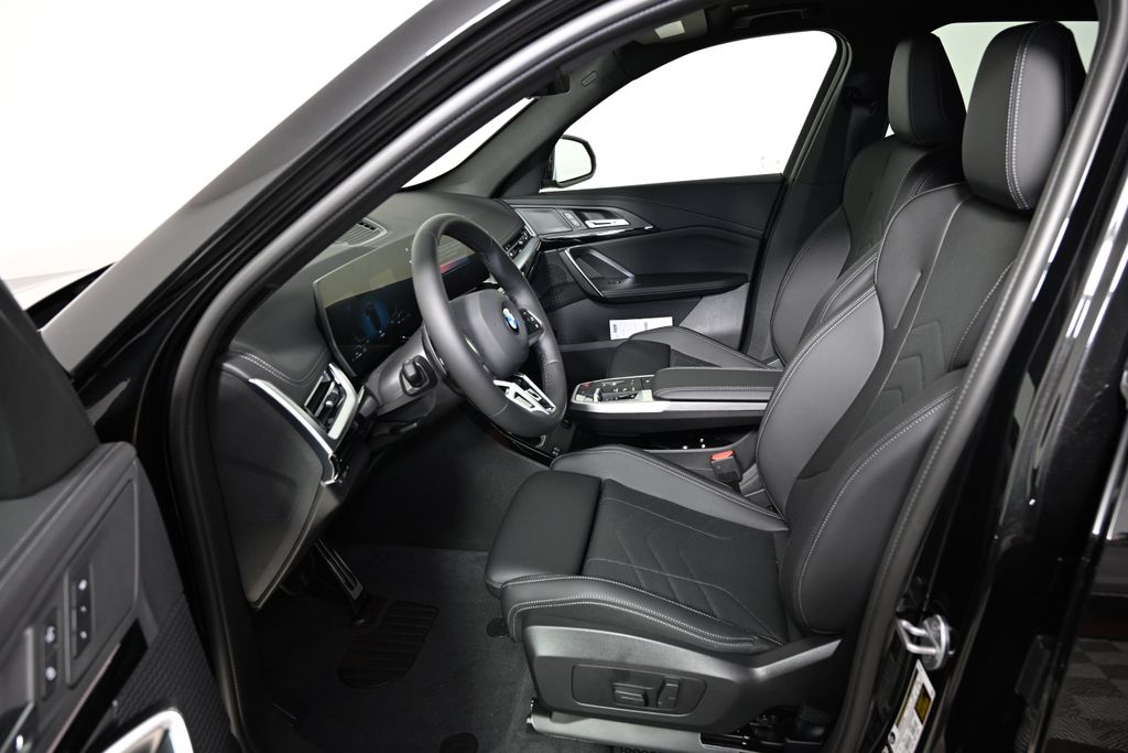 Thumbnail: 2025 BMW X1 - 14