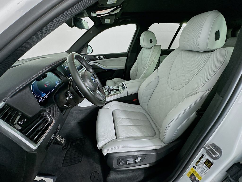 Thumbnail: 2023 BMW X5 - 22