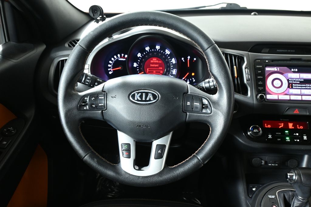 Thumbnail: 2011 Kia Sportage - 18