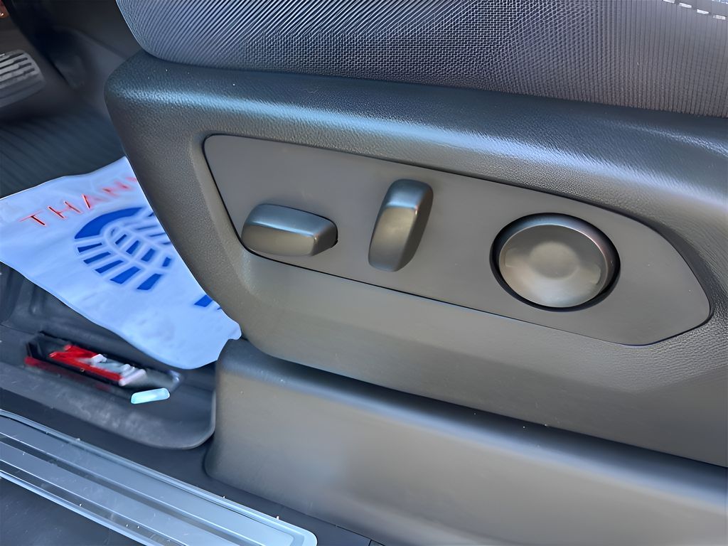 2025 Chevrolet Silverado 1500 LT - Photo 25