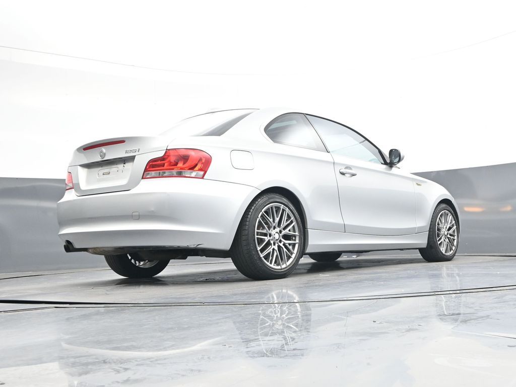 Used 2012 Silver BMW 128i image 31