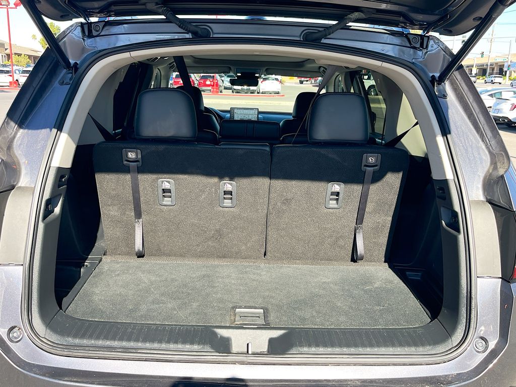 Used 2025 Gray Honda Touring image 28