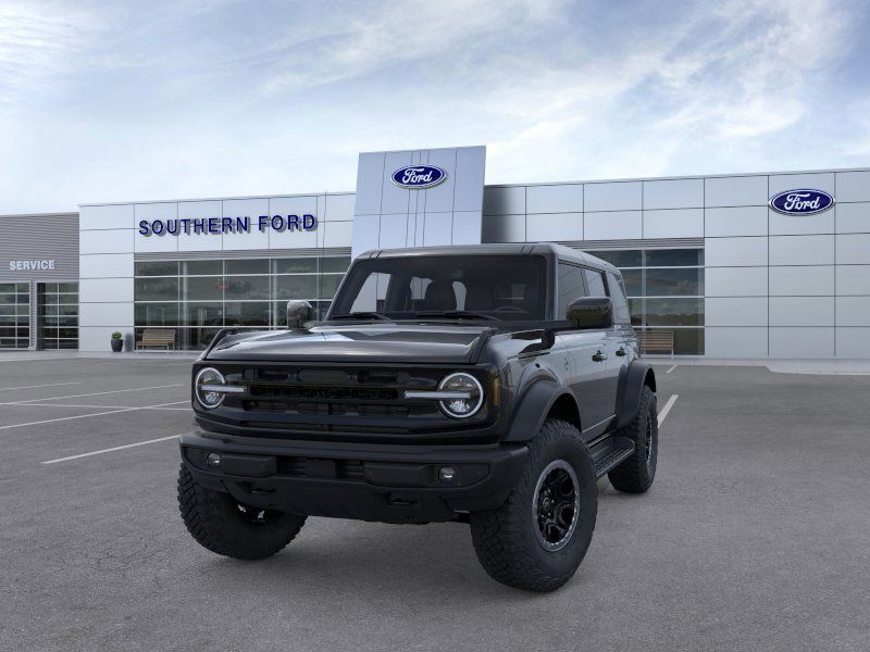 New 2025 Black Ford Outer Banks image 2