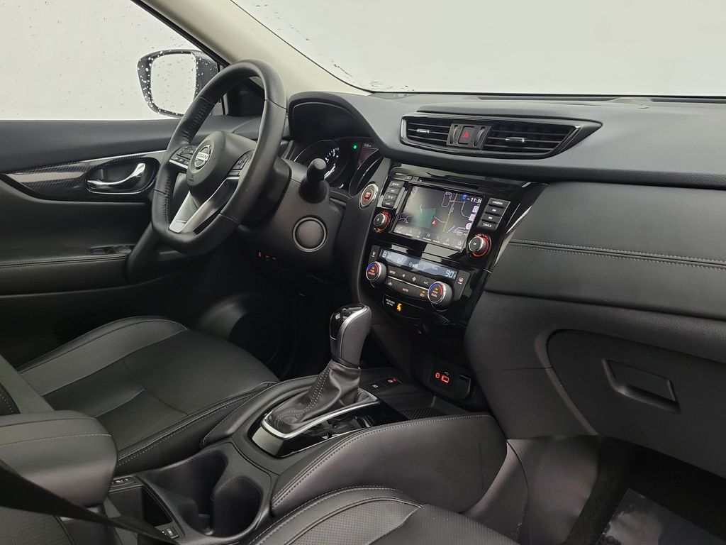 Thumbnail: 2019 Nissan Rogue - 15