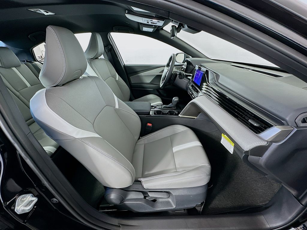 Thumbnail: 2025 Toyota Camry - 27